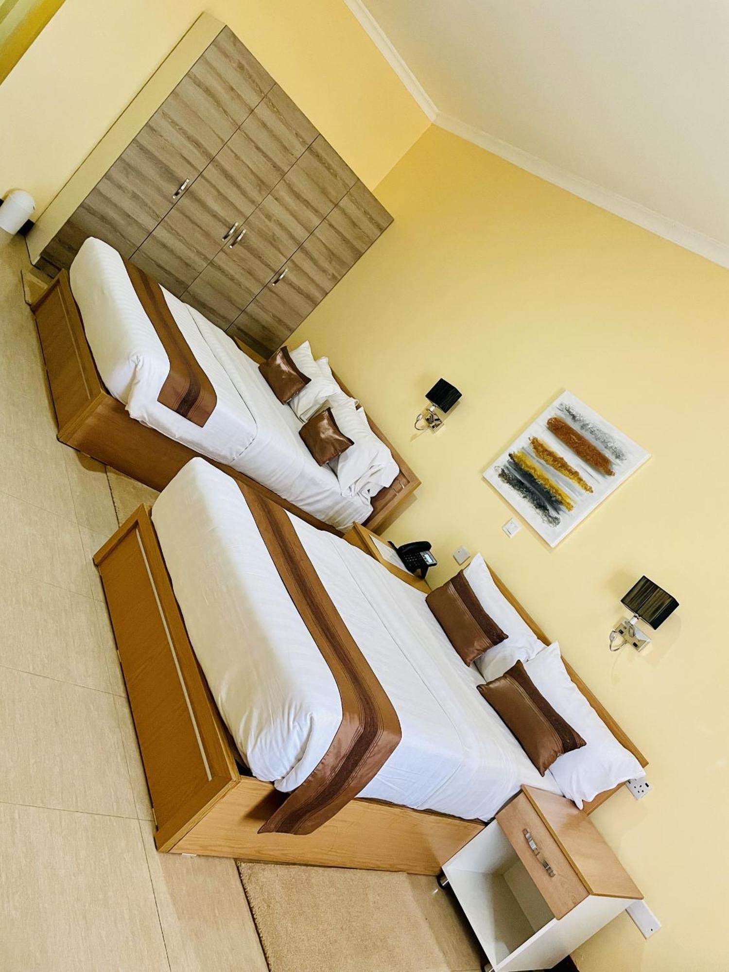 Nashera Hotels Dodoma Esterno foto