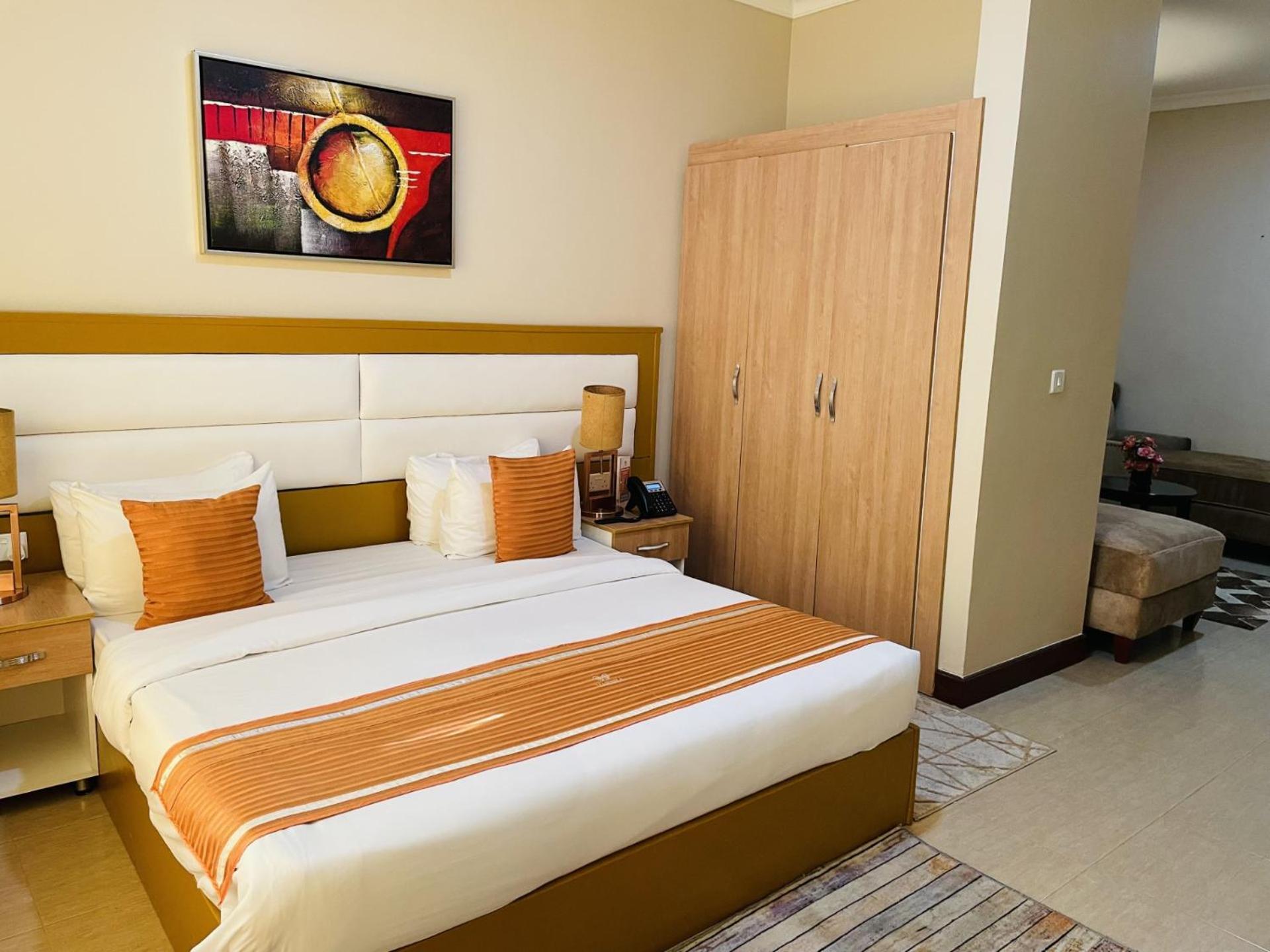 Nashera Hotels Dodoma Esterno foto