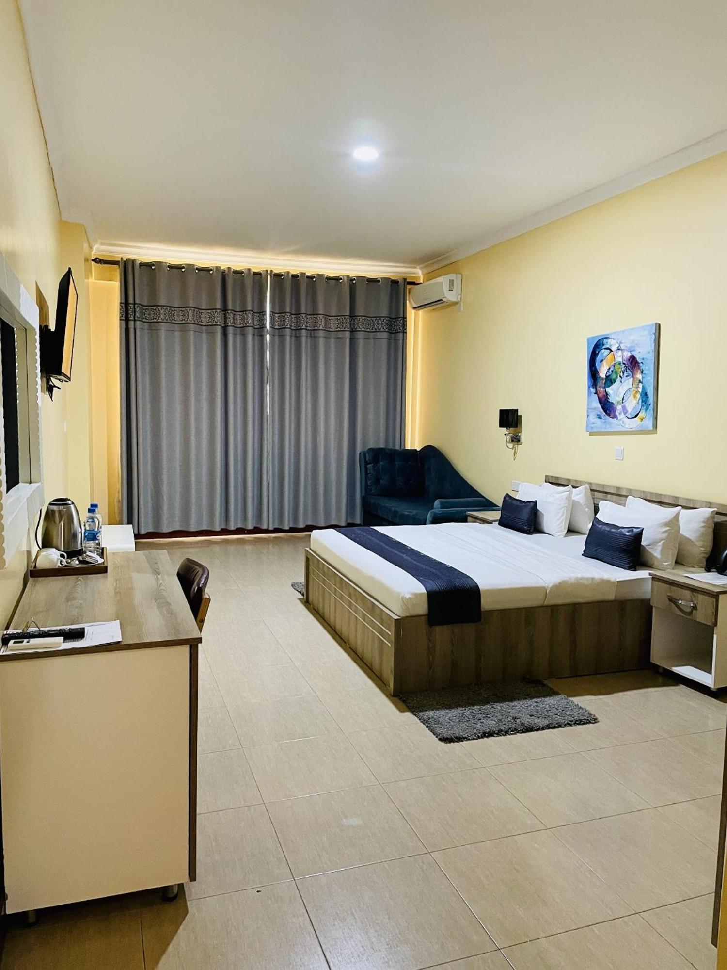 Nashera Hotels Dodoma Esterno foto