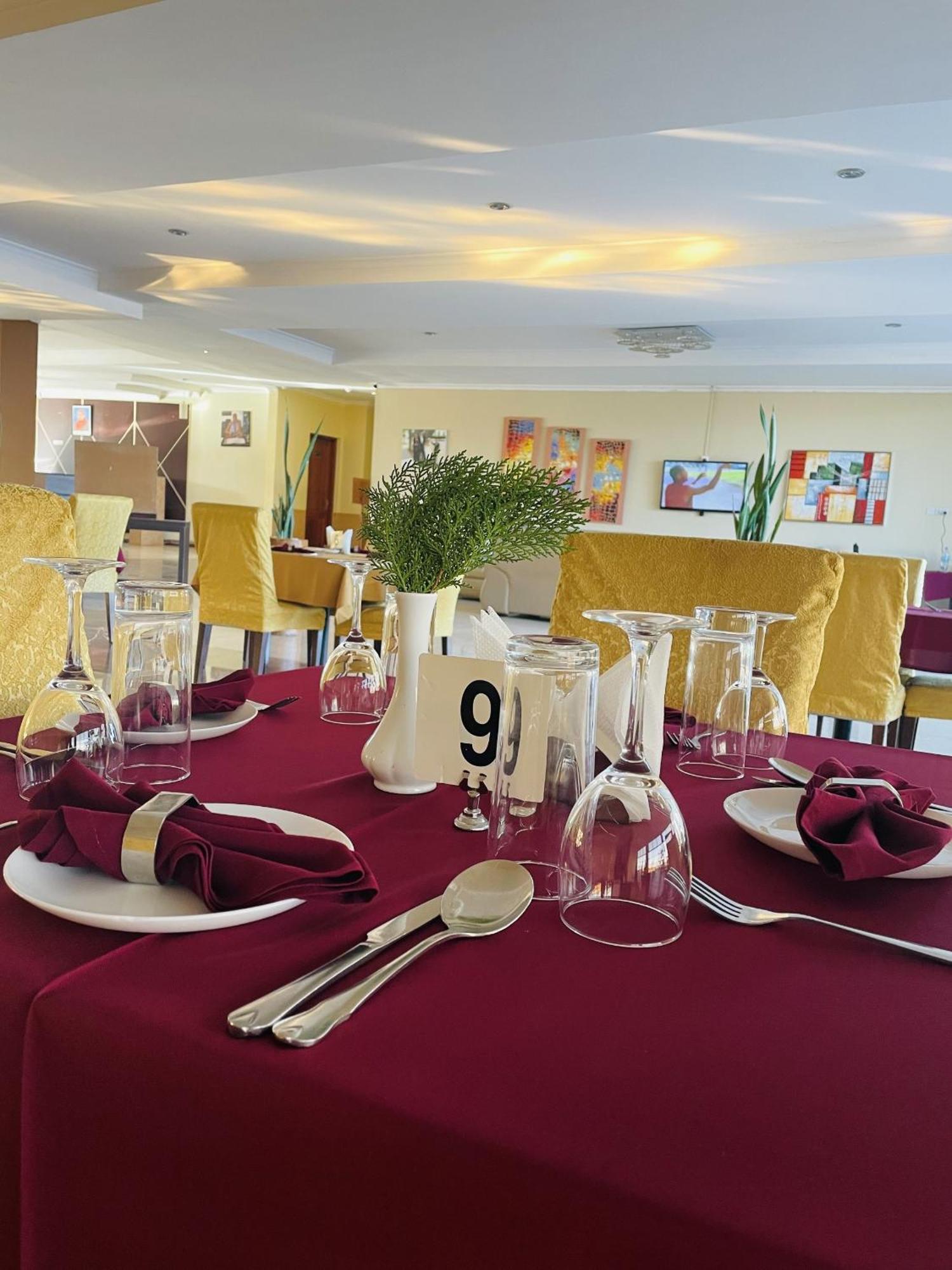 Nashera Hotels Dodoma Esterno foto