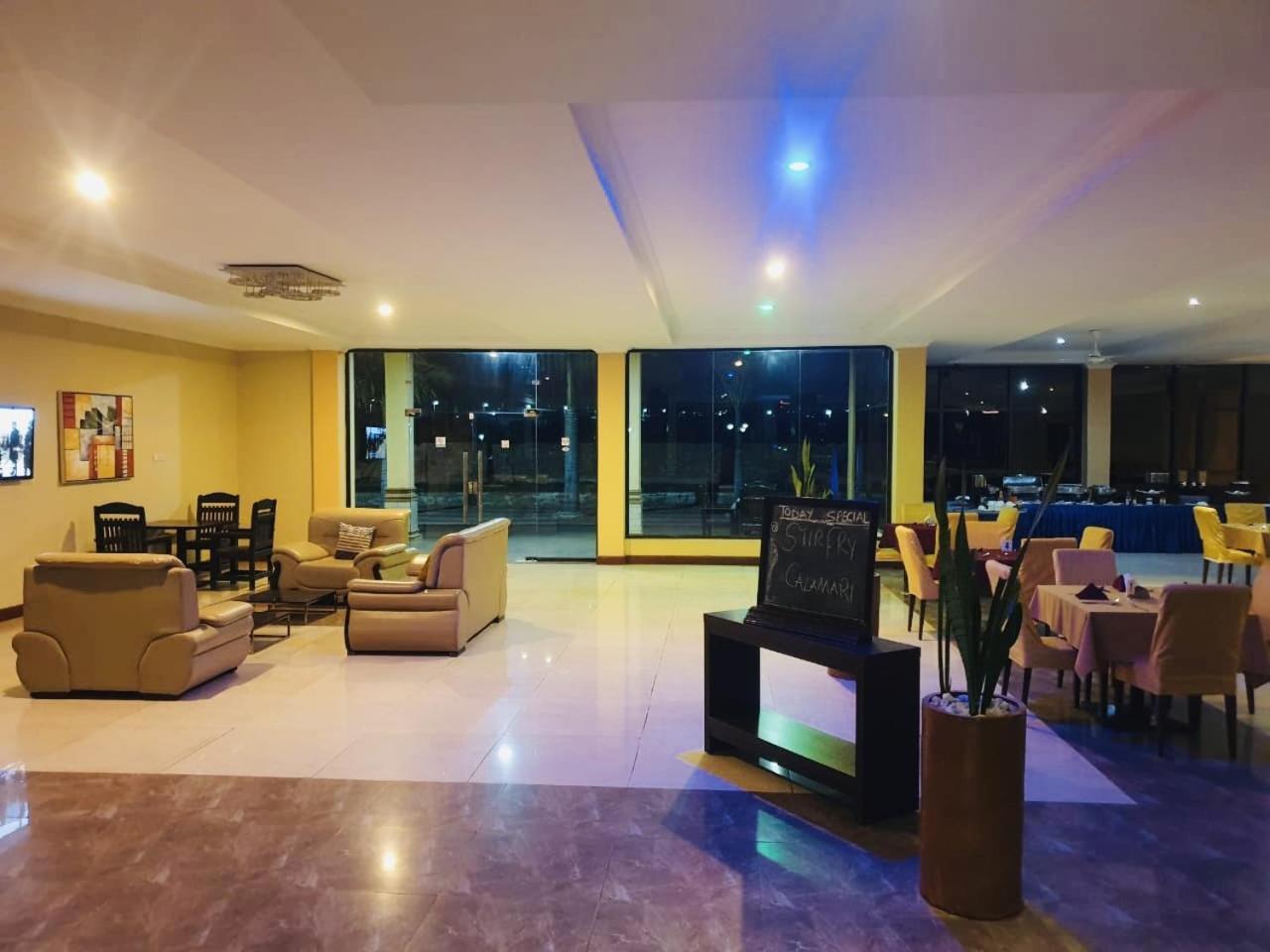 Nashera Hotels Dodoma Esterno foto