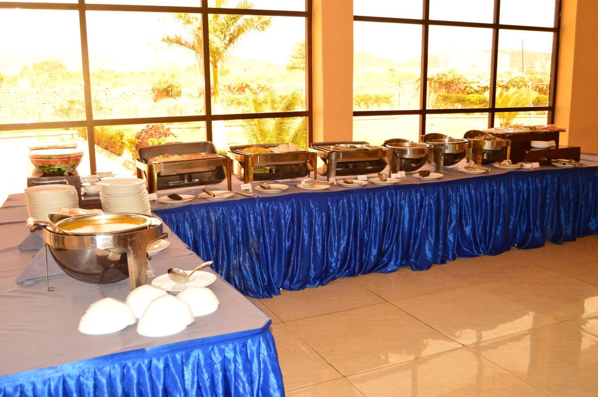 Nashera Hotels Dodoma Esterno foto